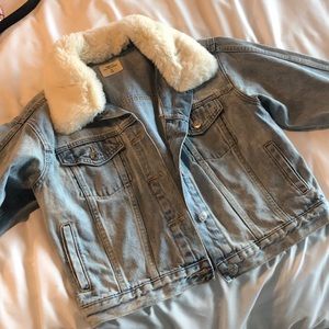 Medium cropped Gap jean jacket